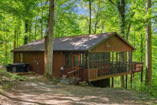 River Cabin w Hot Tub, Screened Porch & Fire Pit - 5