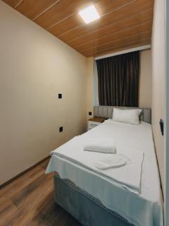 Old City Metro and Highland Park Cozy Apartment - 8