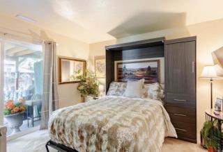 2 BR 1500 sq ft Suite, sauna,hot tub, gym - 6