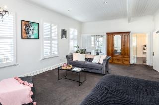Altitude Studio Apartment - 3