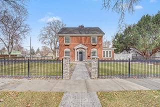 Historic Downtown Caldwell 5BR Basement Yard BBQ - 9