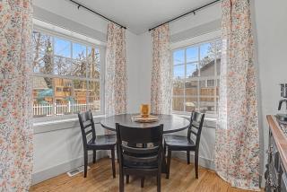 Historic Downtown Caldwell 5BR Basement Yard BBQ - 1