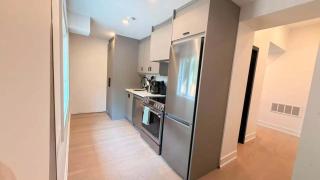 Modern West End 1BR Walk to Queen West & Lake - 7