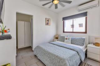 Tropical villa with Pool & Jacuzzi near beaches - 3