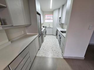 Glenhazel Apartments - 8