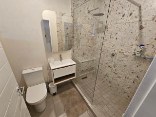 Glenhazel Apartments - 5