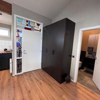 One bedroom condo with free parking - 4