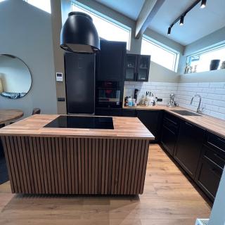 One bedroom condo with free parking - 3