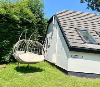 Cottage Sleeps 4 Indoor Pool Fishing Lake Pets - 7