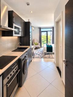 EMBASSY - Sky Suites - 7
