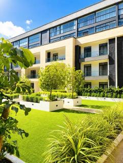 EMBASSY - Sky Suites - 9