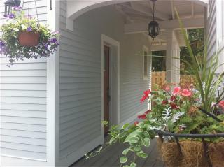 Beautiful 3 Bdrm Carriage House, 2 Blocks to UVMMC - 7