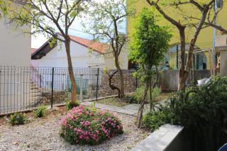 Apartments by the sea Nemira, Omis - 17039 - 1