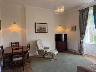 Renovated 2 bed maisonnette overlooking River Deveron - 5