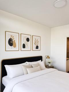 Square one apartment - 9