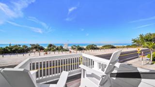 Beachfront Cottage, Heated Pool and Spa, Top floor beachfront balcony views - 0