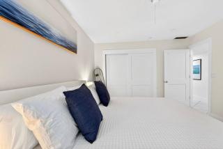 Coconuts 102, Heated Pool, Steps to Beach, Romantic - 7