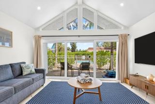 Coconuts 102, Heated Pool, Steps to Beach, Romantic - 0