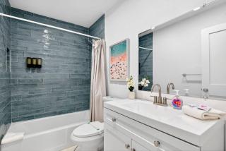 Coconuts 102, Heated Pool, Steps to Beach, Romantic - 1