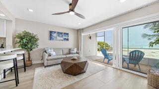 Coconuts 105, Beachfront Villa, King Bed - 4
