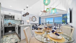 Coconuts 109, Beachfront Paradise, King Bed - 9