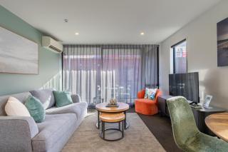 Heart of CHCH - Modern Apt Near Stadium & Parking - 0