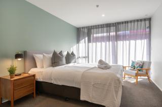 Heart of CHCH - Modern Apt Near Stadium & Parking - 3
