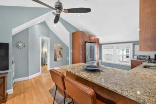 Spacious Savin Hill 2BR with Pvt Balcony - 5