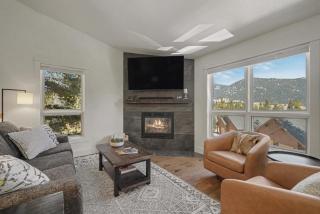 Newly Updated! Hot tub/pool! Mountain View! Pets! - 8