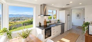Whole House-Nice, cozy house in Dunedin with spectacular view - 2