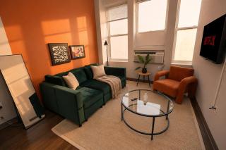 2BR Downtown Milwaukee Stay - 5 Min to RiverWalk - 0