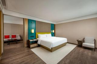 Ramada Plaza by Wyndham Jinan West Railway Station - 1