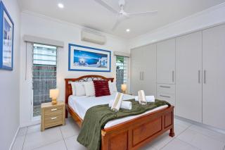 Seaside Haven 4 Bedroom Holiday House with Private Pool in Palm Cove - 5