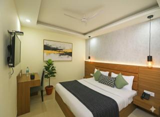 Hotel Omega Suites- by D'Capitol Group free Airport Pickup - 6