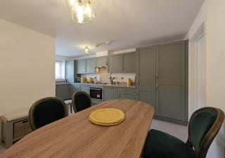 3-Bed Home Sleeps 5 Free Parking Newcastle - Pass the Keys - 8