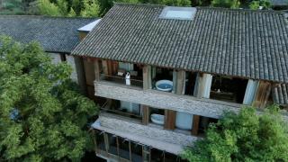 Zhangjiajie Peak Secret by the Garden-Super large infinity pool-Internet-famous photo spot-Horseback riding and archery-Chinese characteristics-English service-Free pickup - 3