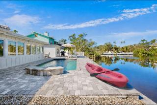 Wildlife Lakefront, Heated Pool, Quiet Retreat - 7