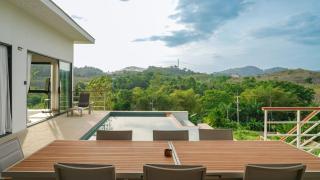 3BR Retreat Villa in Phang Nga Hills - 4