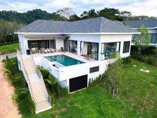 3BR Retreat Villa in Phang Nga Hills - 1
