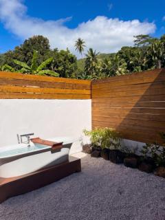Premium Apartment In Bora Bora King Bed & Outdoor Tub - 0