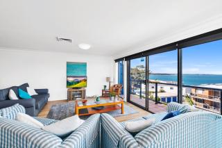 Peninsula Waters Unit 14 Soldiers Point Road 2 - 6