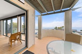 Peninsula Waters Unit 14 Soldiers Point Road 2 - 5
