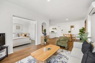 Executive Apt - 2BR 1BA w Parking - 8