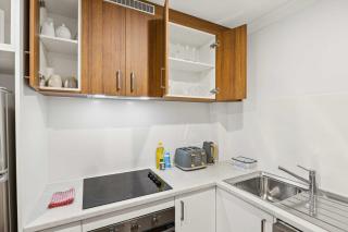 Executive Apt - 2BR 1BA w Parking - 1