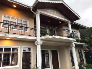 May 7 villa & hostal - 2