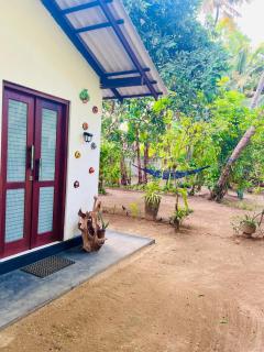 Wow Villa, Midigama - 3 min to Beach - 1