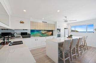 The Cove - best ocean views - sleeps 6 - 6