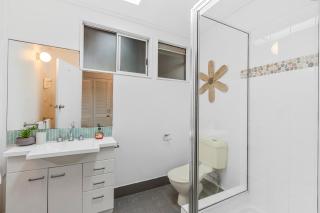 20 Yarrong Road Close to Cylinder Beach - 8