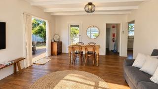 Barefoot Beach Cottage - 3