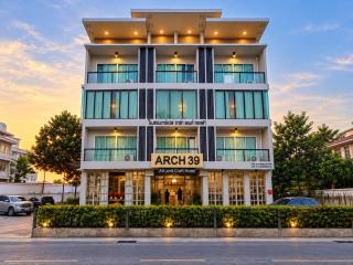 Mandalar Arch 39 Hotel - 0